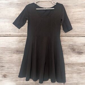 H&M Black Fit & Flare Basic Dress – Scoop Neck, Short Sleeve – Size M